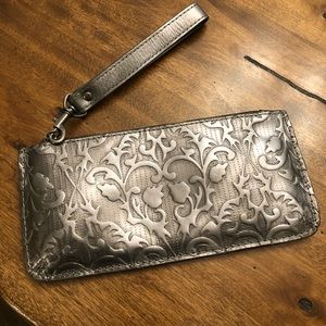 Patricia Nash wristlet